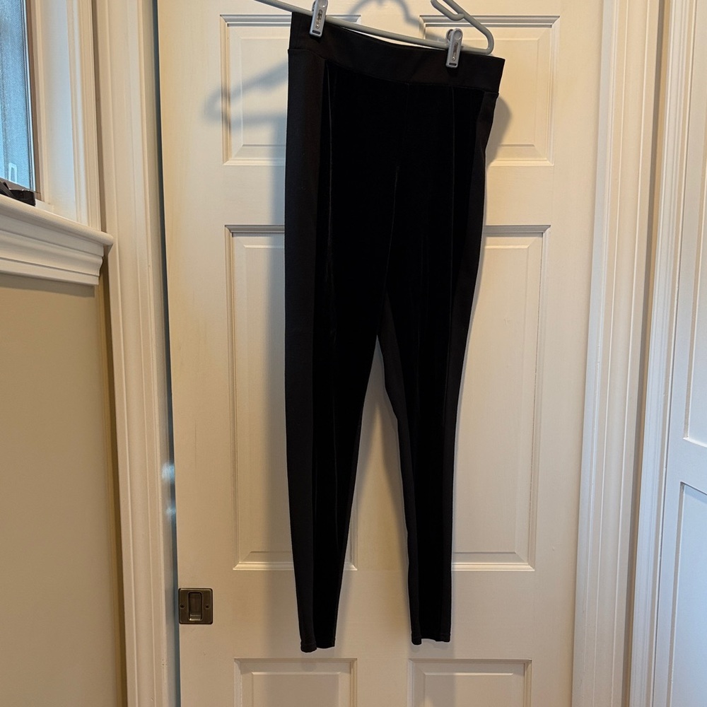 Inc Black mixed media Velvet Leggings size M